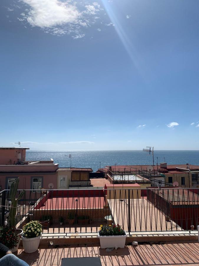 B&B La Dimora Di Nonno Lucio Pozzuoli Bagian luar foto